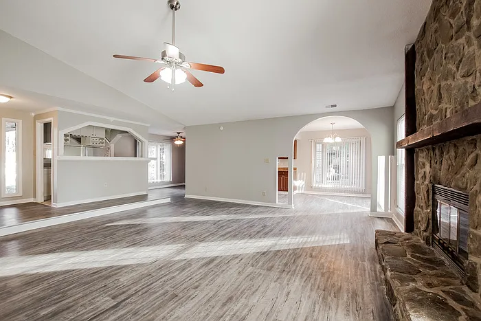 6701 Woodthrush Dr — Photo 2