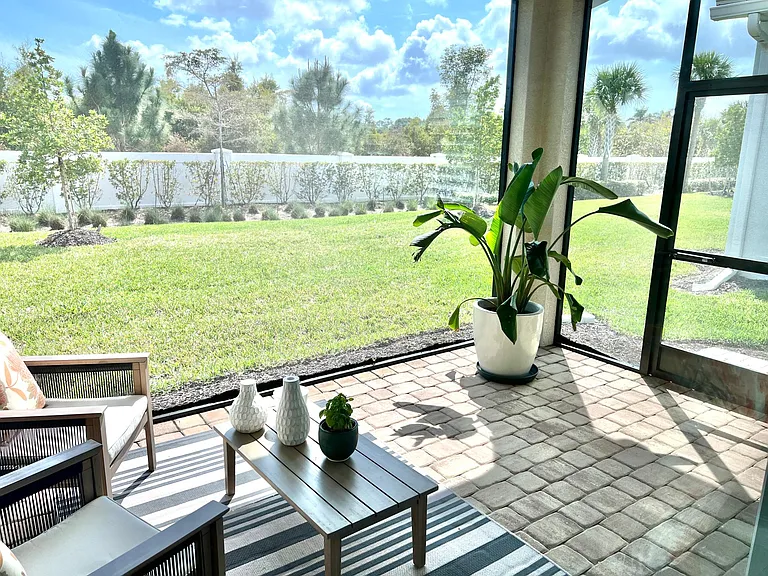 9134 Cayman Dr — Photo 16