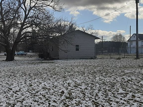 4th image of 164 Sparks Ln