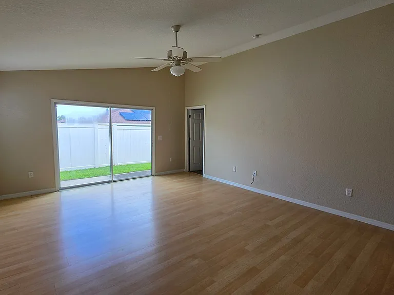 4900 NE 123rd Ln — Photo 13