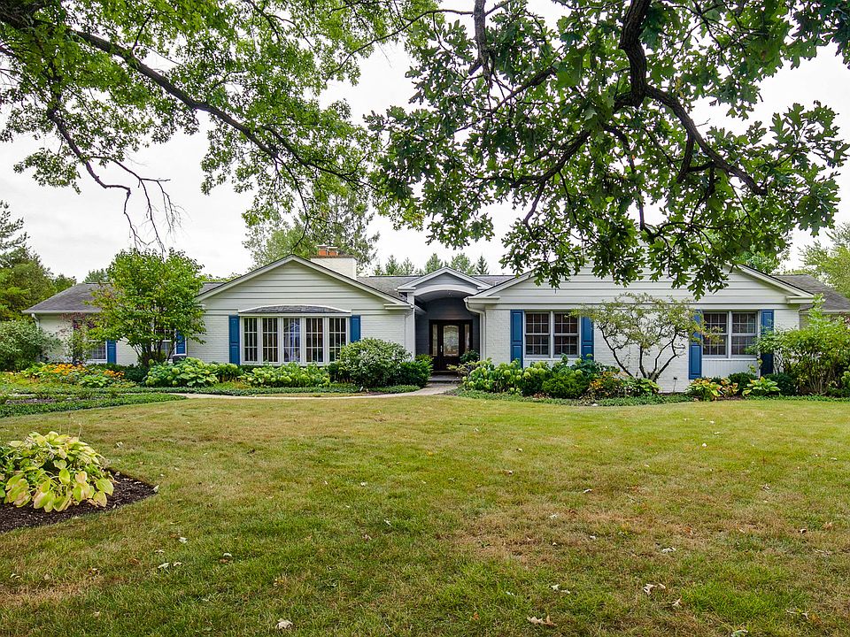 1st image of 755 Oak Knoll Dr