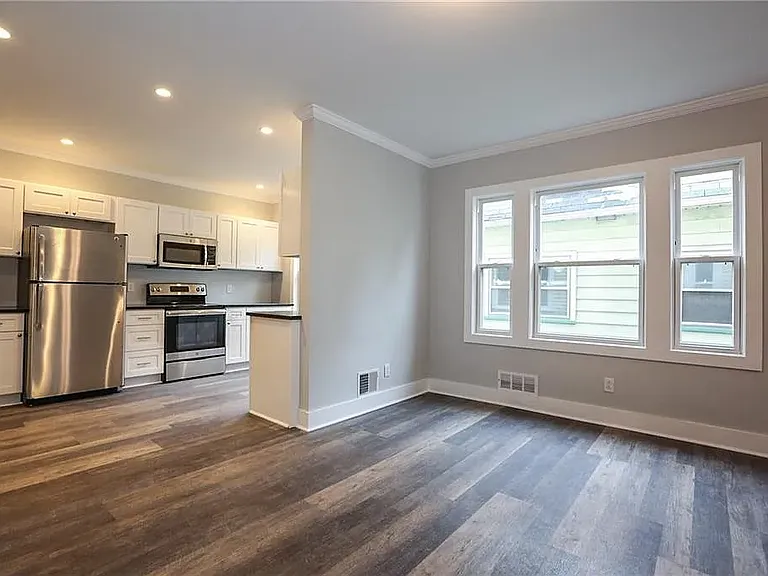 425 Gregory St #1 — Photo 6