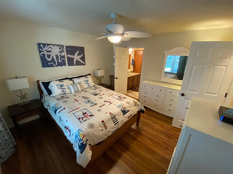 2094 Fieldcrest Dr — Photo 14