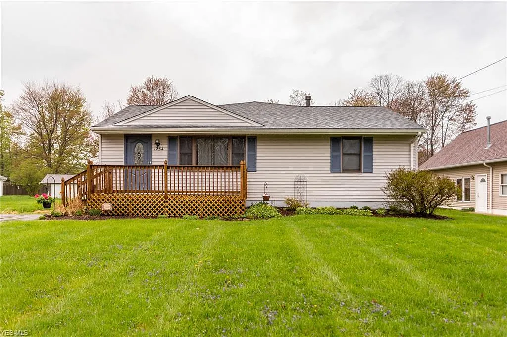 1254 Gary Blvd photo 1
