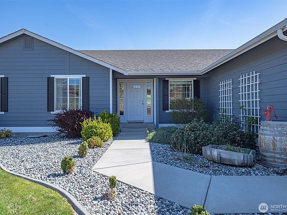 2nd image of 2327 Spring Wheat Road