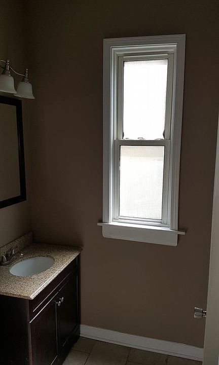 2nd image of 6603 S Saint Lawrence Ave #2
