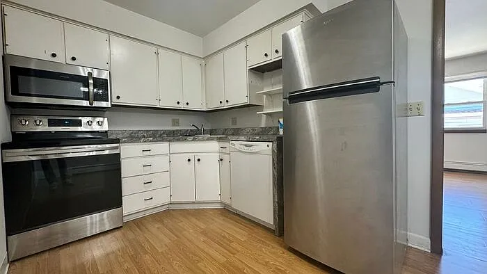 614 E Jefferson St #9 — Photo 4