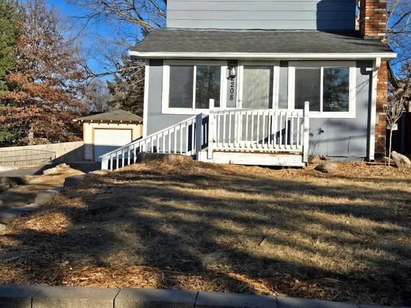 2208 Fairview Ln, Mound, MN 55364