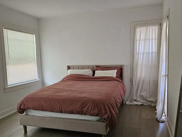 810 N Curson Ave — Photo 11