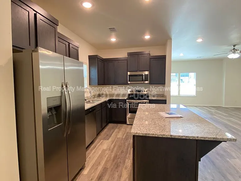 4211 Sante Fe Sq #1 — Photo 8