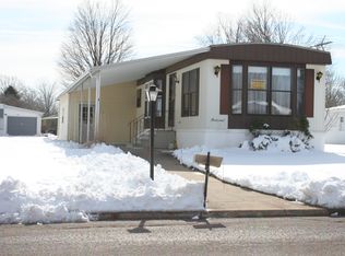 2213 Strawberry Ln, Kalamazoo, MI 49004
