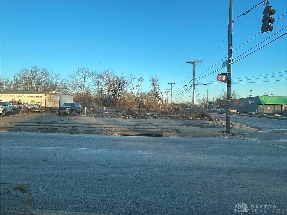 1st image of 2200 N Gettysburg Ave