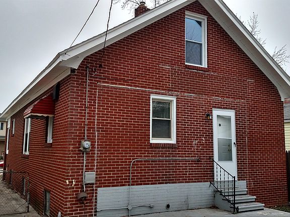 2nd image of 1222 Fort Park Blvd
