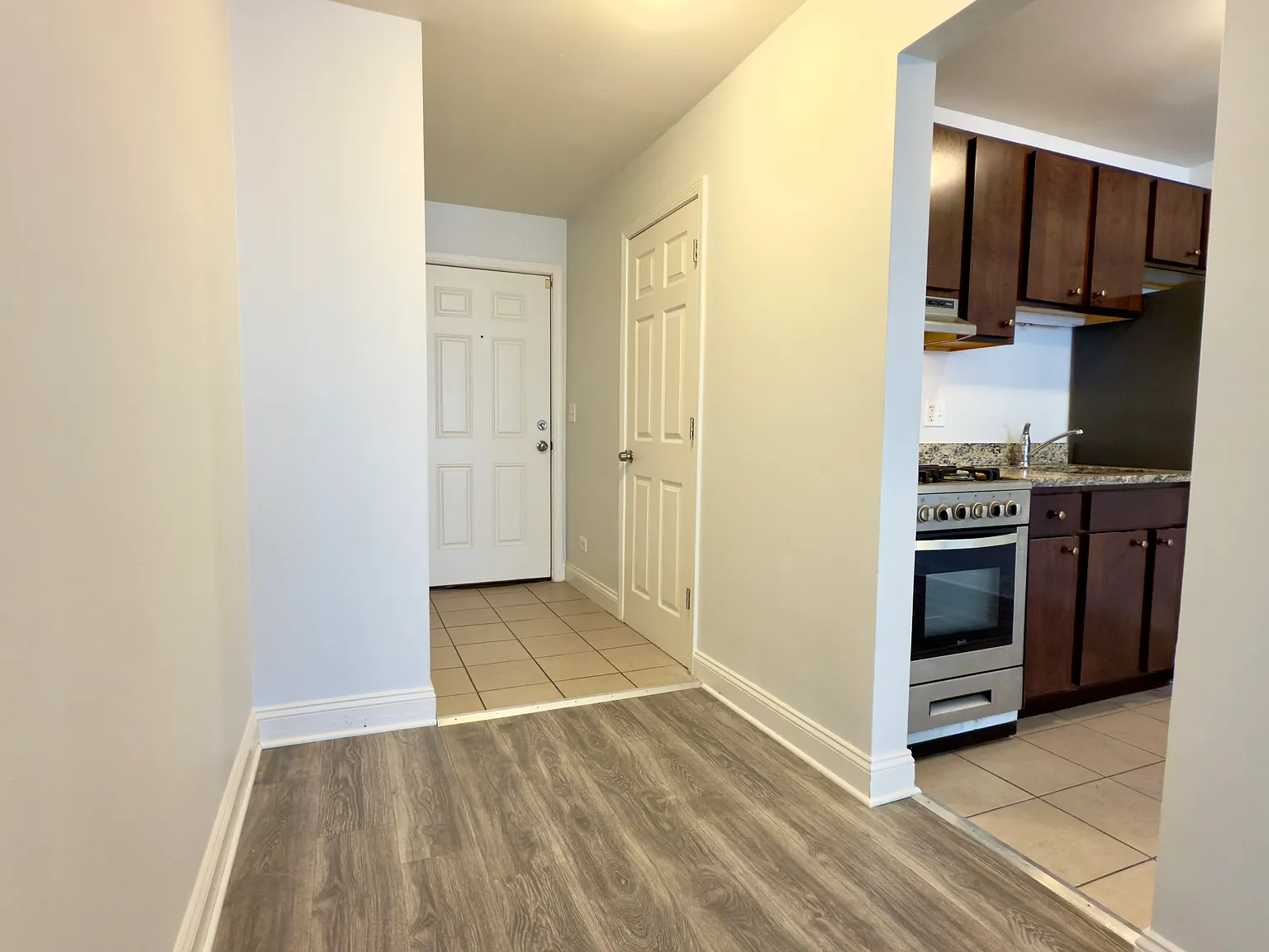 1 bed, 700 sqft, $1,400 — Photo 2
