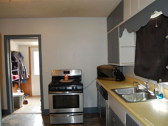 5th image of 1019 Avenue D