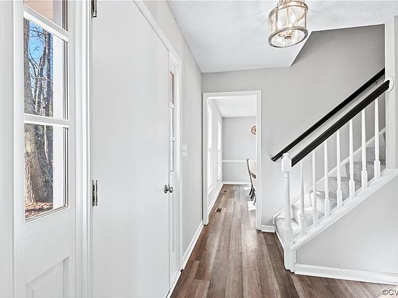 3rd image of 436 Thompson Cir