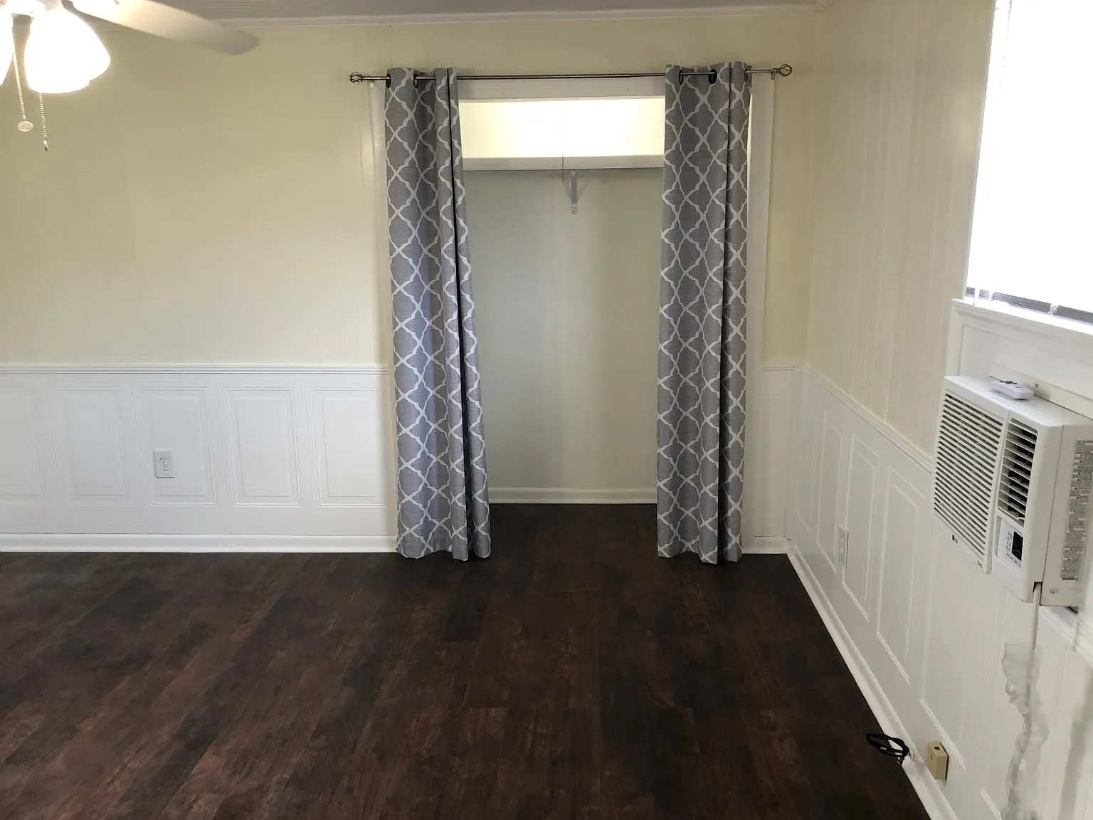 Studio, 275 sqft, $695 — Photo 2