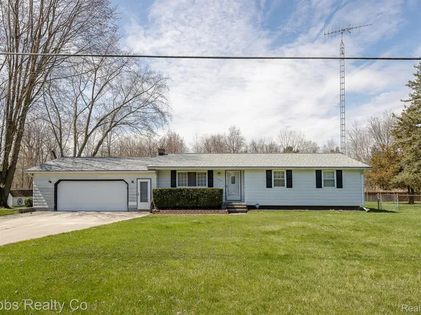 6357 Turner Rd, Flushing, MI 48433