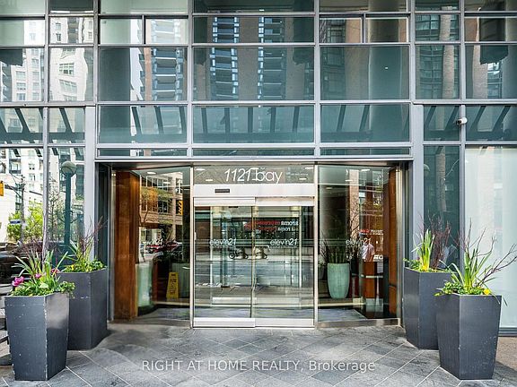 4th image of 1121 Bay St #1106