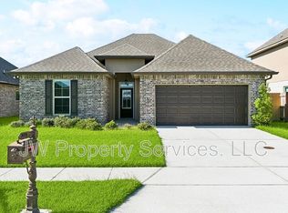 2551 Frazier St, Marrero, LA 70072