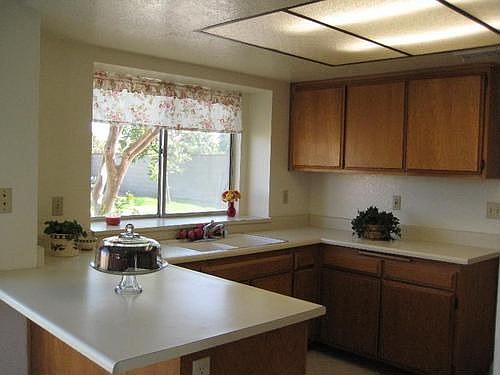 4th image of 15739 Citron Ave
