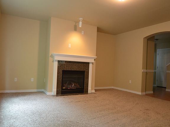 5th image of 3346 S 283rd Ln