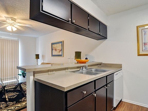 4th image of 2053 Estrada Pkwy #3628533
