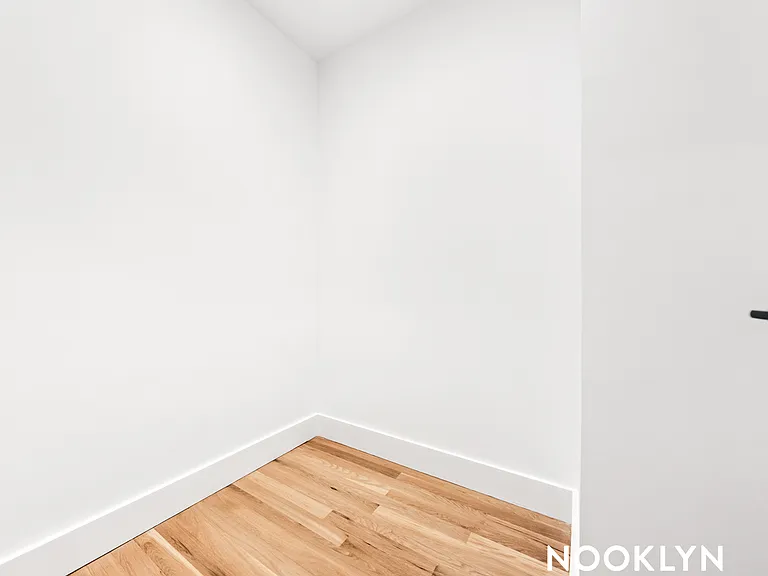 45 Lenox Rd #4D — Photo 11