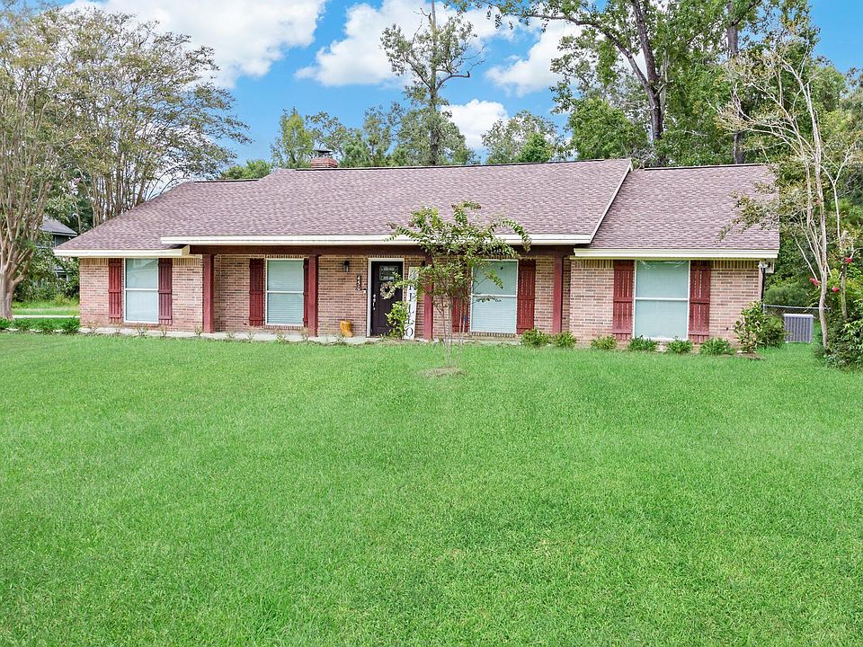 1st image of 450 Piney Point Dr