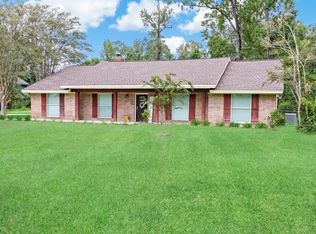 450 Piney Point Dr, Sour Lake, TX 77659