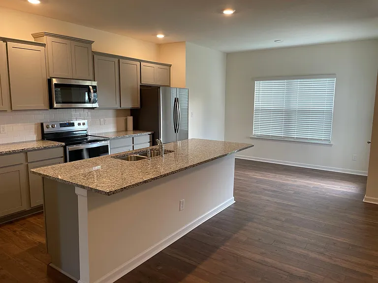 2305 Tournament Dr — Photo 8