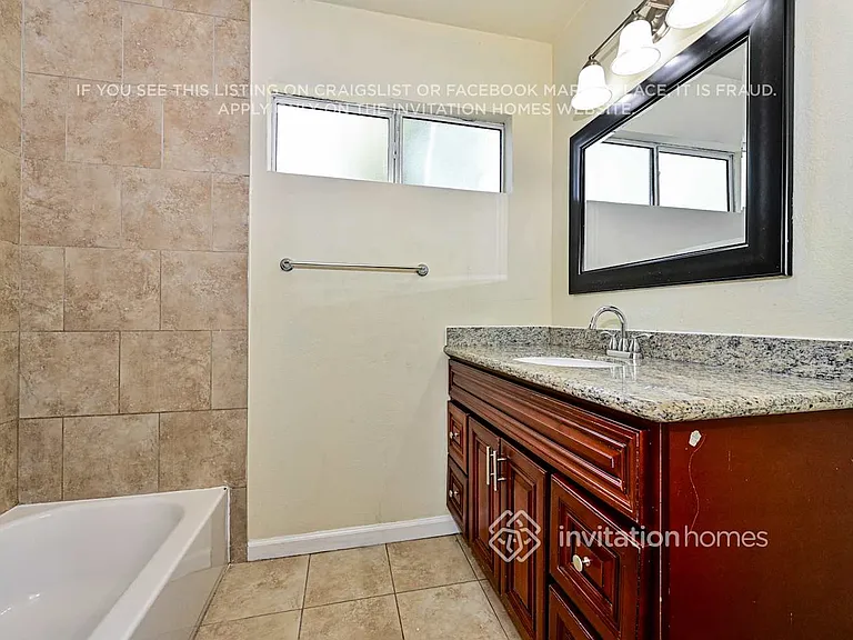 13946 Terra Bella St — Photo 11