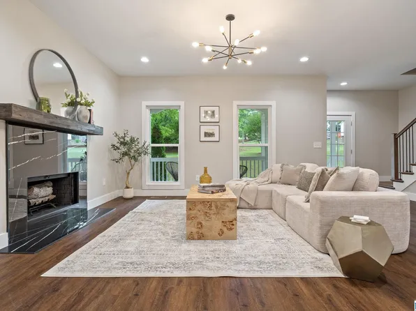 201 Shelby Forest Cir, Chelsea, AL 35043