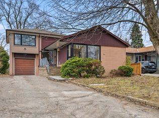 135 Waterloo Ave, Toronto, ON M3H 3Y7