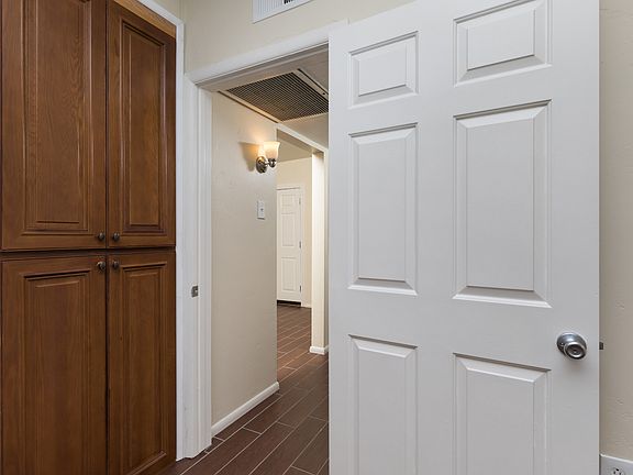 4th image of 1646 E Indianola Ave APT 1
