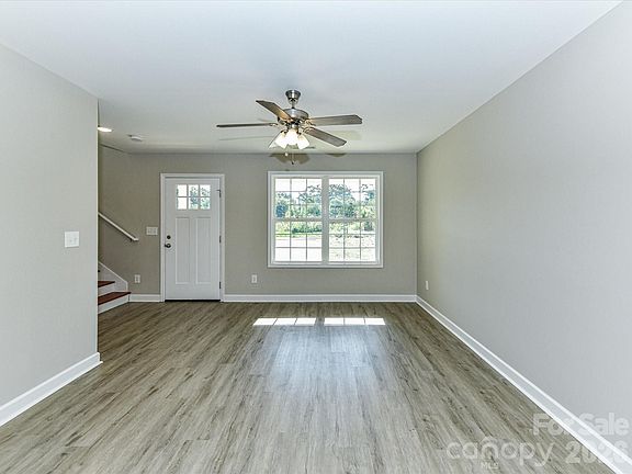 5th image of 550 Claymon Rd