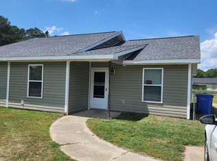 2649 Graham Rd, Fayetteville, NC 28304