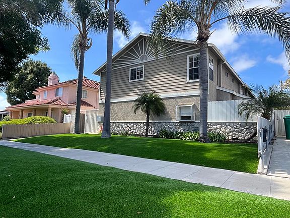 3rd image of 1452 Diamond St #Pb