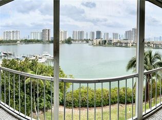 2861 Leonard Dr APT F601, Aventura, FL 33160