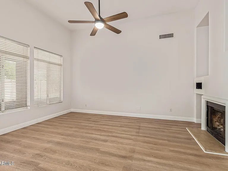 15213 N 55th Way — Photo 12