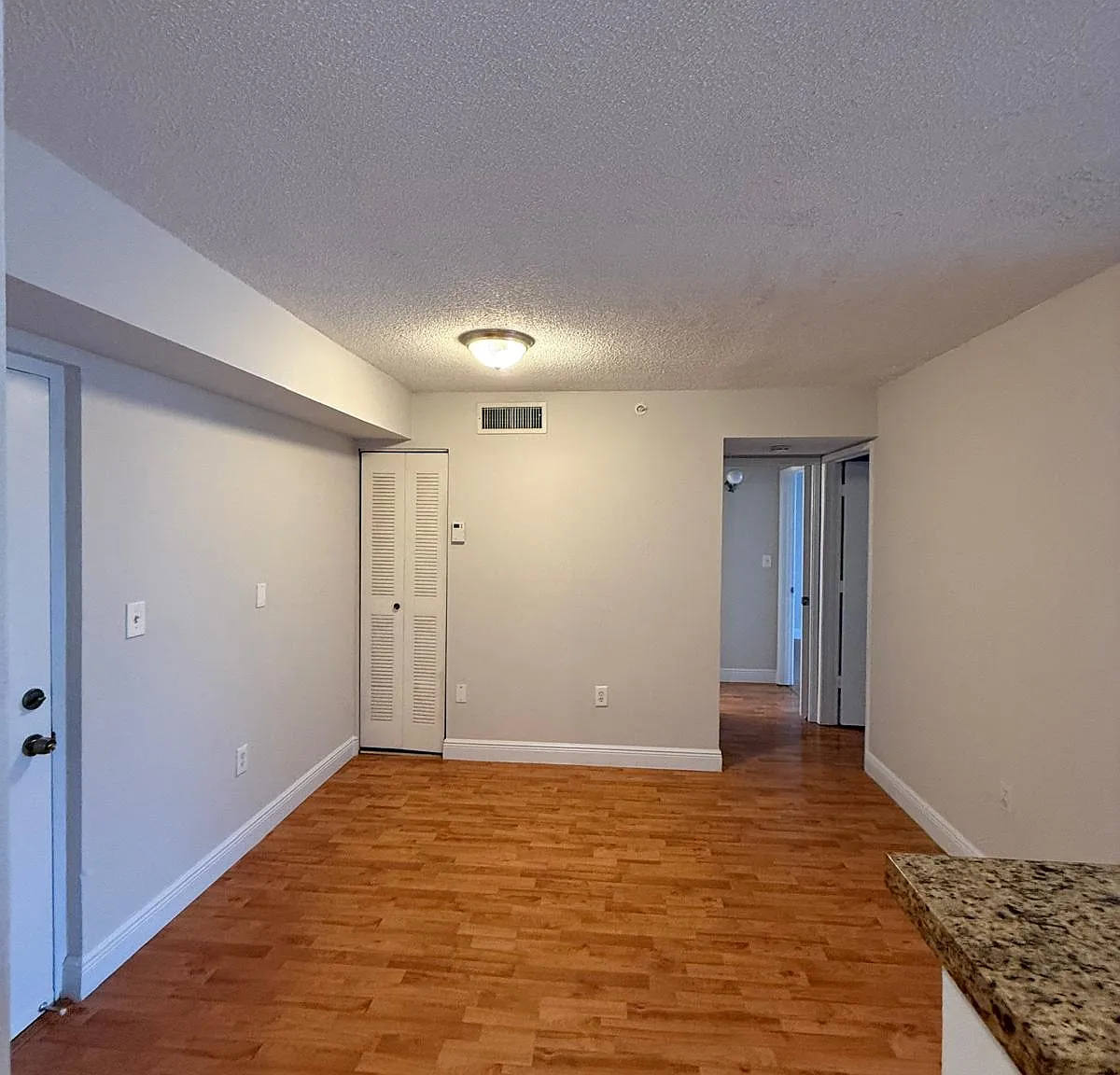 2 bed, 818 sqft, $2,450 — Photo 2