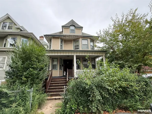 158 N 15th St, East Orange, NJ 07017