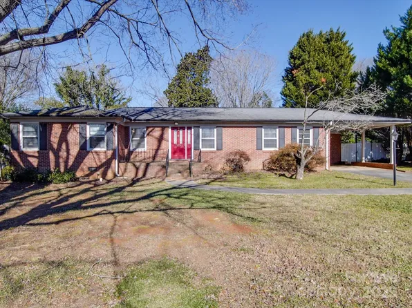 2918 Imperial Dr, Gastonia, NC 28054