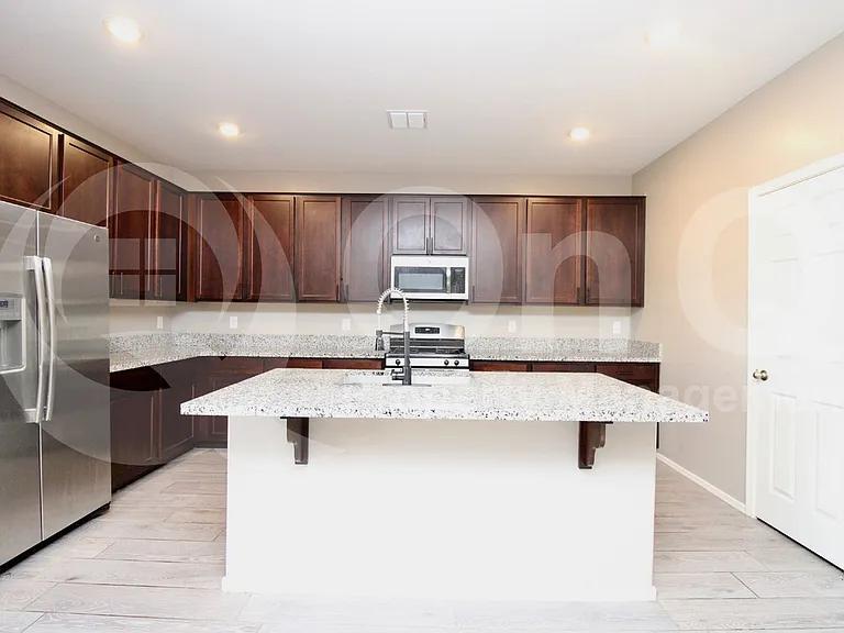 3208 N Pleasant View Ln — Photo 4