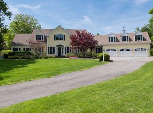 25 Gardiner Ln, Osterville, MA 02655