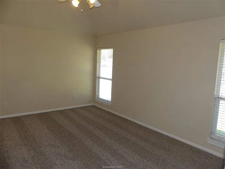 3207 Neuburg Ct — Photo 5