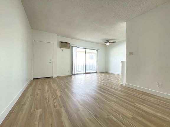 5th image of 12545 Pacific Ave #8