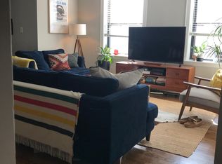 2002 W Concord Pl APT 2C, Chicago, IL 60647