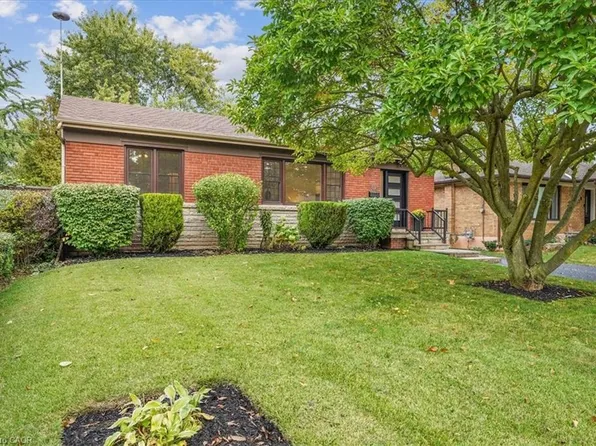 723 Drury Ln, Burlington, ON L7R 2X9