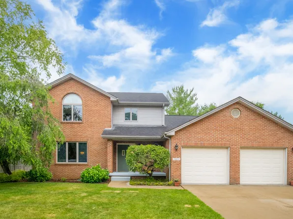 903 Hummingbird Ln, Columbus, IN 47203